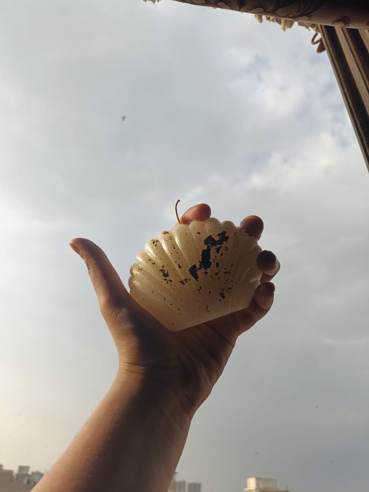 Shell candle 